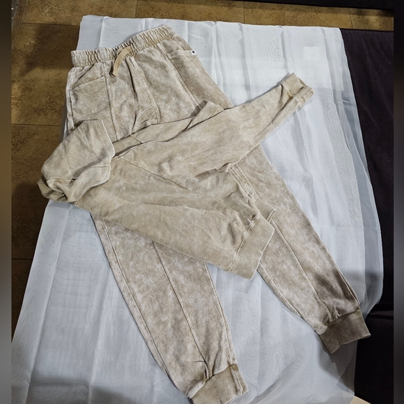 CottonOn Girls Jogging Suit - Picture 3 of 3